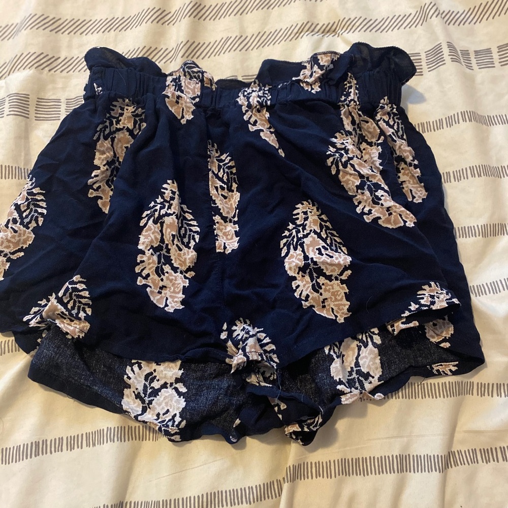 Short - Picture 2 of 2